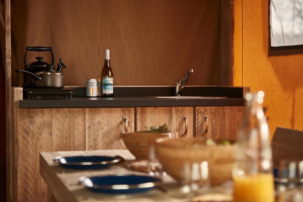 The Camp At The Wave Hotell Bristol Exteriör bild